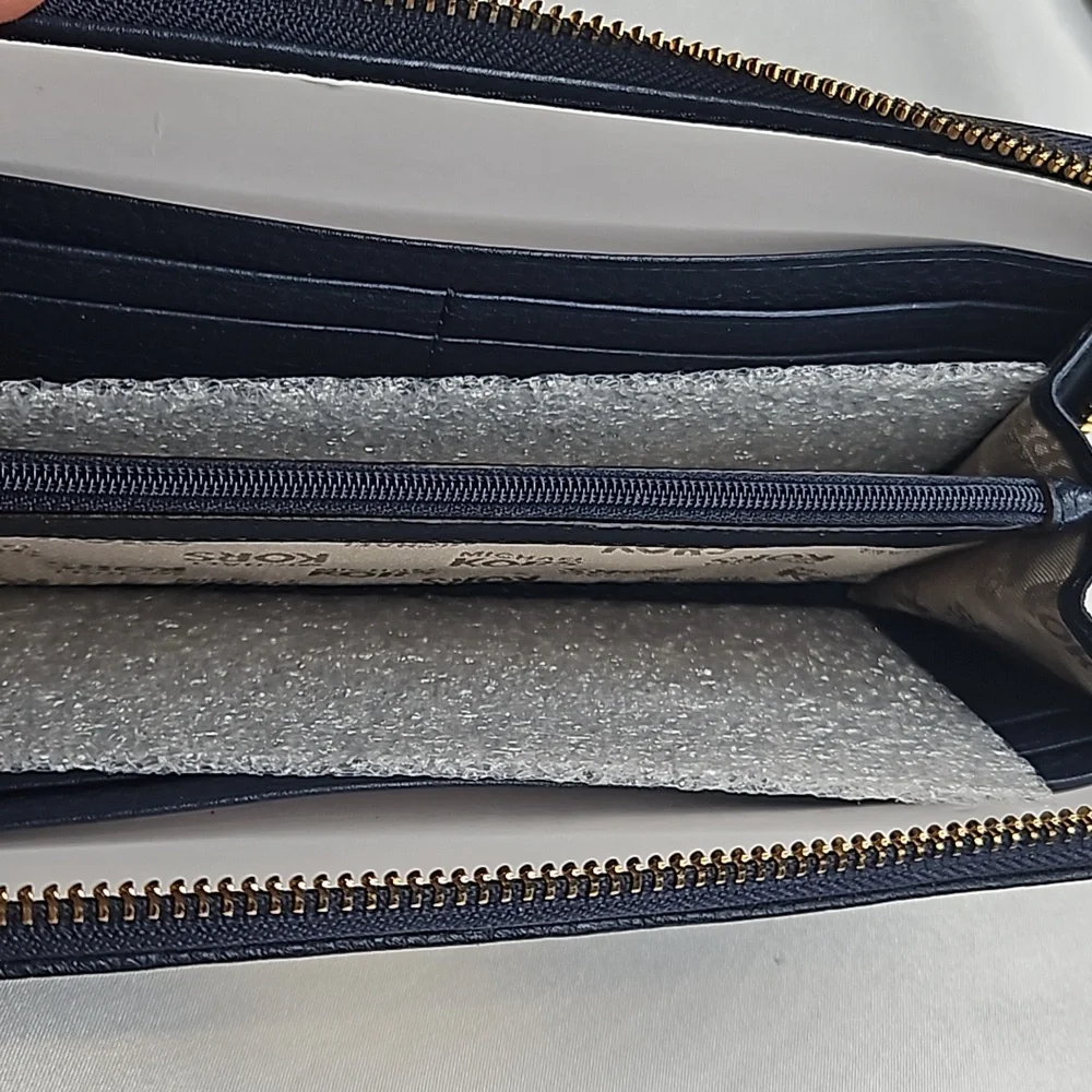 Michael Kors Zip Around Wallet clutch NAVY BLUE Gold Hardware - Picture 12 of 12
